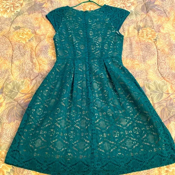 Dress - Picture 2 of 6